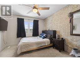 1246 THORNLEY STREET - 32