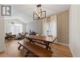 1246 THORNLEY STREET - 8