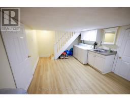 552 ADELAIDE STREET N - 17