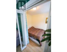 552 ADELAIDE STREET N - 29