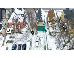 552 ADELAIDE STREET N - 5