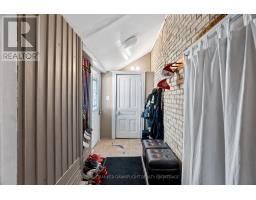 96 MAIN STREET S - 19