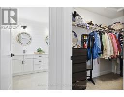 144 GILMOUR DRIVE - 17