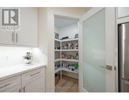 19.5 PARK AVENUE - 12