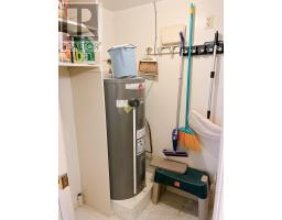 702 - 10 VAN ALLEN AVENUE - 20