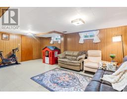 306 BURLINGTON CRESCENT - 32