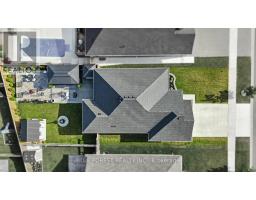 28 WEIR CRESCENT - 40