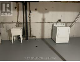 44 - 355 SANDRINGHAM CRESCENT - 24