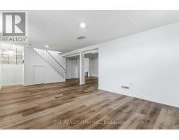 12 CURTIS AVENUE - 34