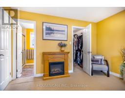 18 JENNIFER GARDENS - 22