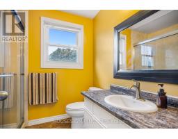 18 JENNIFER GARDENS - 23