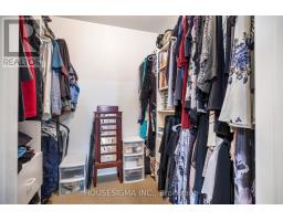 18 JENNIFER GARDENS - 24