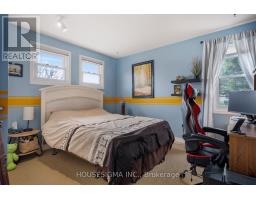 18 JENNIFER GARDENS - 25