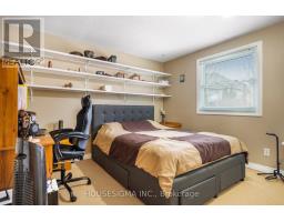 18 JENNIFER GARDENS - 26