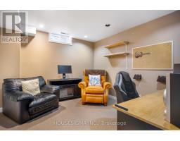 18 JENNIFER GARDENS - 30