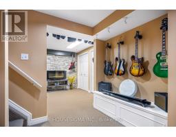 18 JENNIFER GARDENS - 31