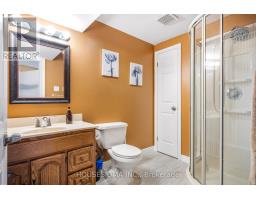 18 JENNIFER GARDENS - 34