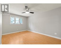 7 ROLLSCOURT GARDENS - 10