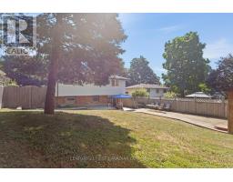 7 ROLLSCOURT GARDENS - 30