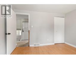 7 ROLLSCOURT GARDENS - 6