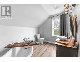 36032 GREENWAY ROAD - 35