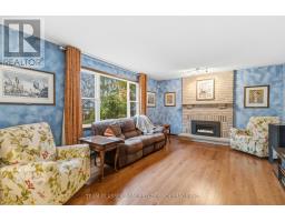 86 BLACKBURN CRESCENT - 12