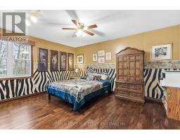 86 BLACKBURN CRESCENT - 34