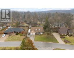 86 BLACKBURN CRESCENT - 4