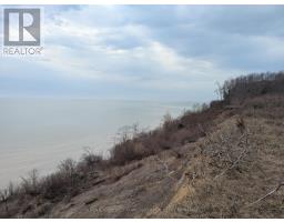 BETWEEN 25097 & 24745 GRAY LINE - 5