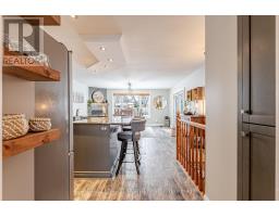 231 THAMES CRESCENT - 12