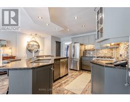 231 THAMES CRESCENT - 16