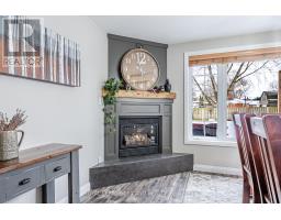 231 THAMES CRESCENT - 20