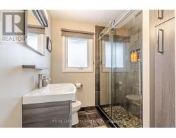 231 THAMES CRESCENT - 27