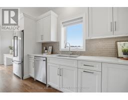 11 BOWMAN DRIVE - 15