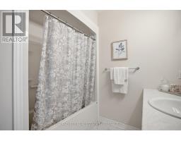 11 BOWMAN DRIVE - 44