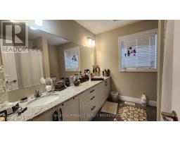 3074 TURNER CRESCENT - 27