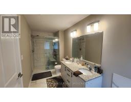 3074 TURNER CRESCENT - 34