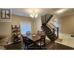 3074 TURNER CRESCENT - 6