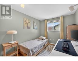 14 NICHOLAS CRESCENT - 21