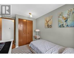 14 NICHOLAS CRESCENT - 22