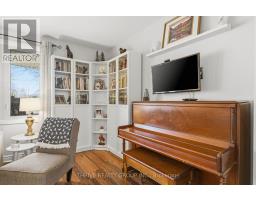 47 FAIRLANE ROAD - 19