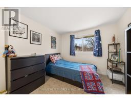 47 FAIRLANE ROAD - 34