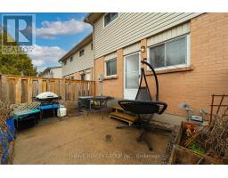 23 - 45 GATEWOOD PLACE - 32