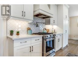 8 REDHAVEN LANE - 12