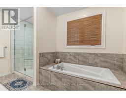 8 REDHAVEN LANE - 23