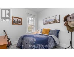 1084 TRAFALGAR STREET - 16