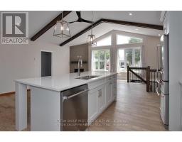 114 BARONS COURT - 12