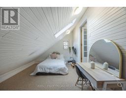 24 FARMINGTON DRIVE - 17