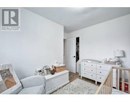 8 METCALFE CRESCENT - 19