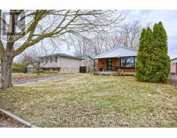 8 METCALFE CRESCENT - 2